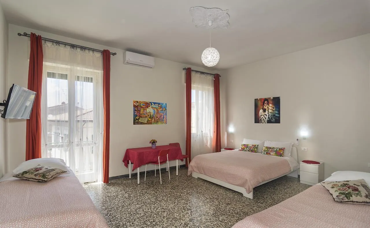 Aliante B&B Pisa 3*,  Italy