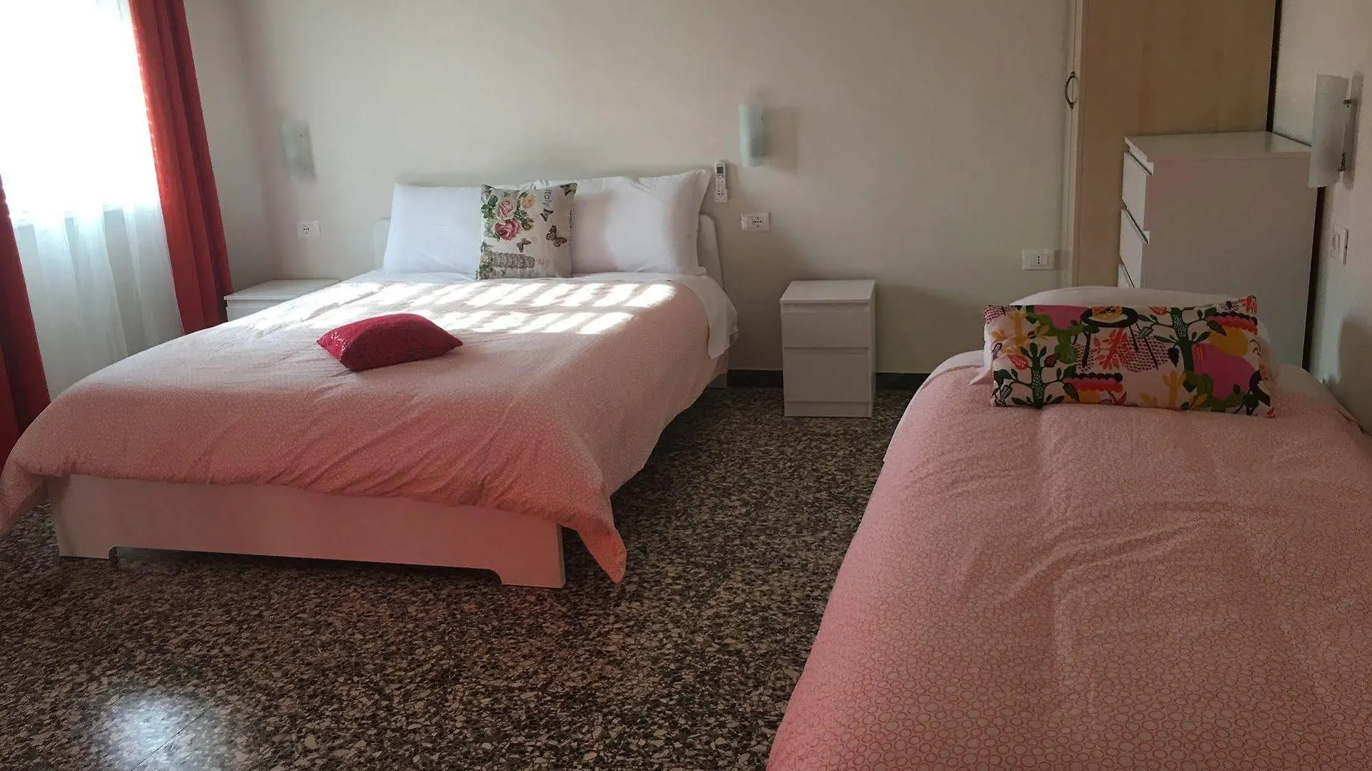 Aliante B&B Pisa 3*,